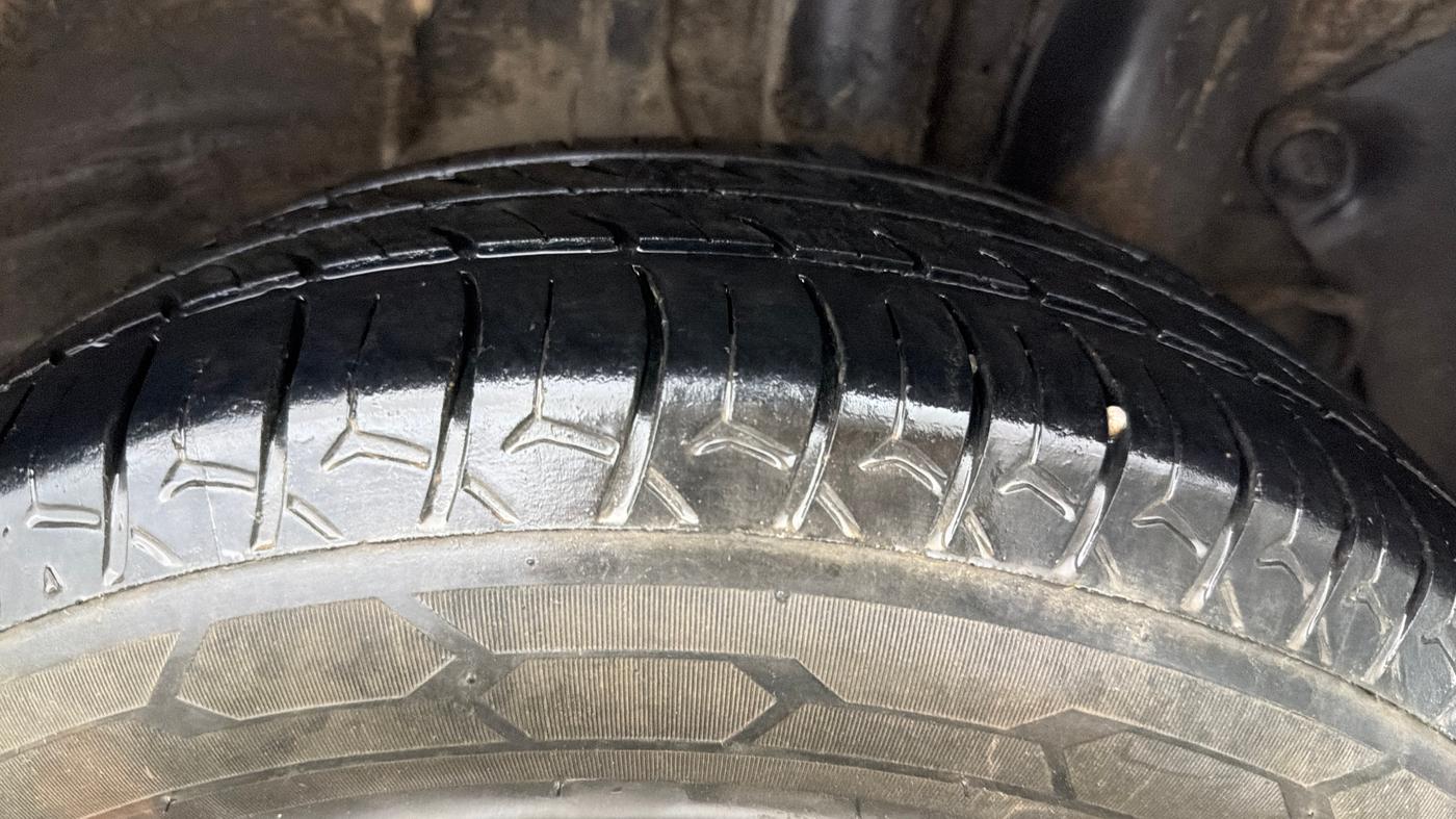 2019 Hyundai Elite i20 MAGNA PLUS 1.2, Petrol, Manual, 71,064 km, Left Rear Tyre Tread