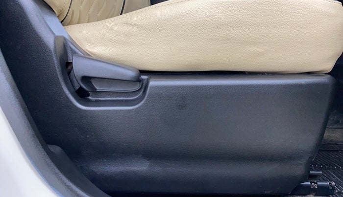 2016 Maruti Wagon R 1.0 VXI AMT, Petrol, Automatic, 48,590 km, Driver Side Adjustment Panel