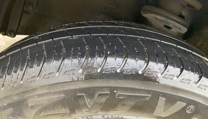 2016 Maruti Wagon R 1.0 VXI AMT, Petrol, Automatic, 48,590 km, Left Front Tyre Tread