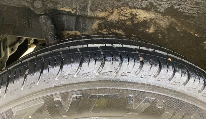 2016 Maruti Wagon R 1.0 VXI AMT, Petrol, Automatic, 48,590 km, Right Rear Tyre Tread