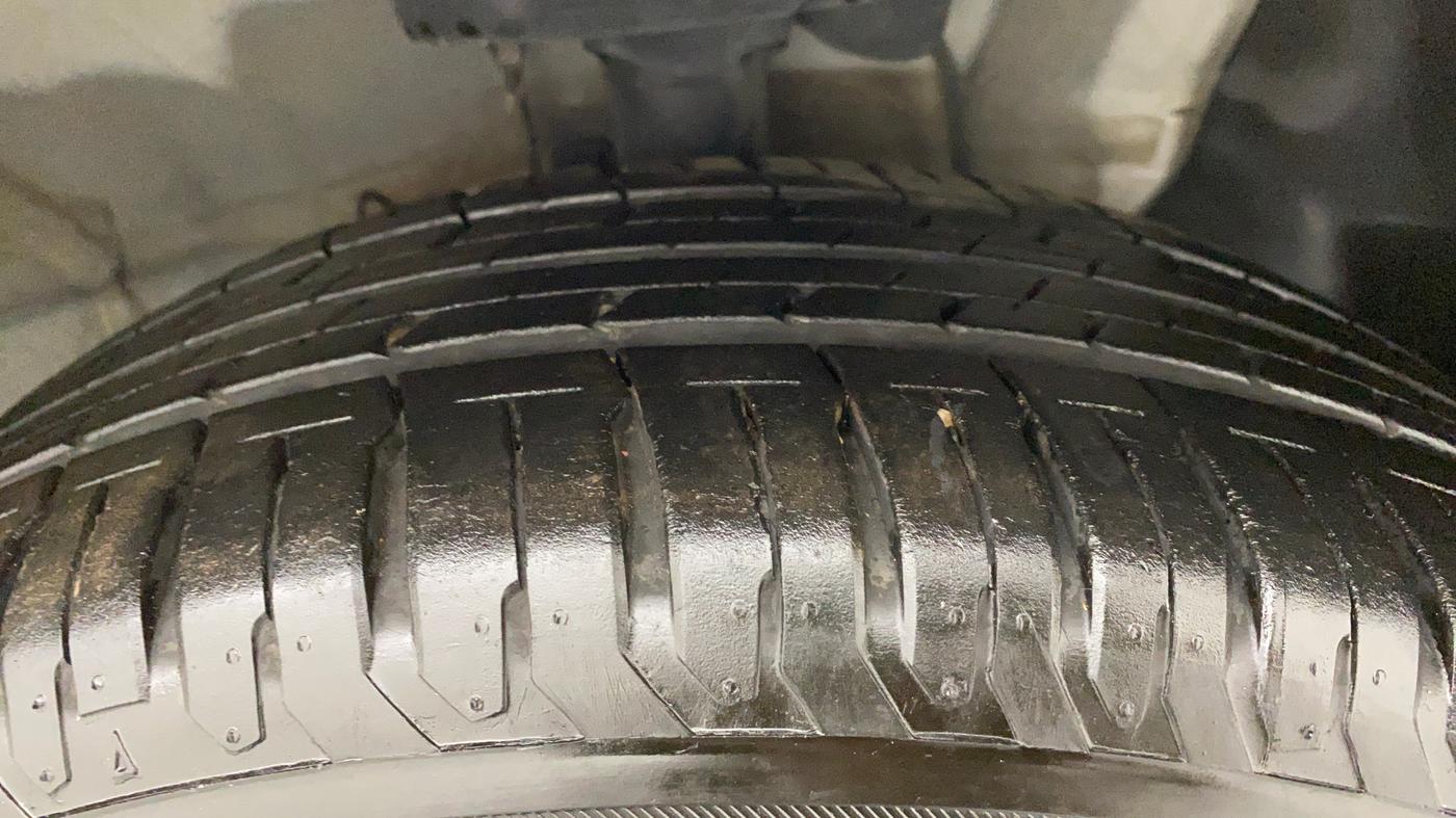 2020 Hyundai Verna SX PETROL MT, Petrol, Manual, 5,339 km, Right Front Tyre Tread