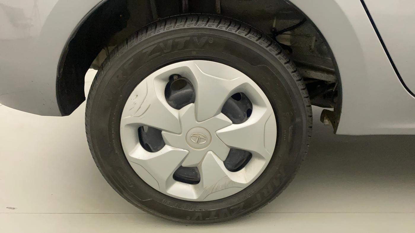 2019 Tata TIGOR XM DIESEL, Diesel, Manual, 20,104 km, Right Rear Wheel