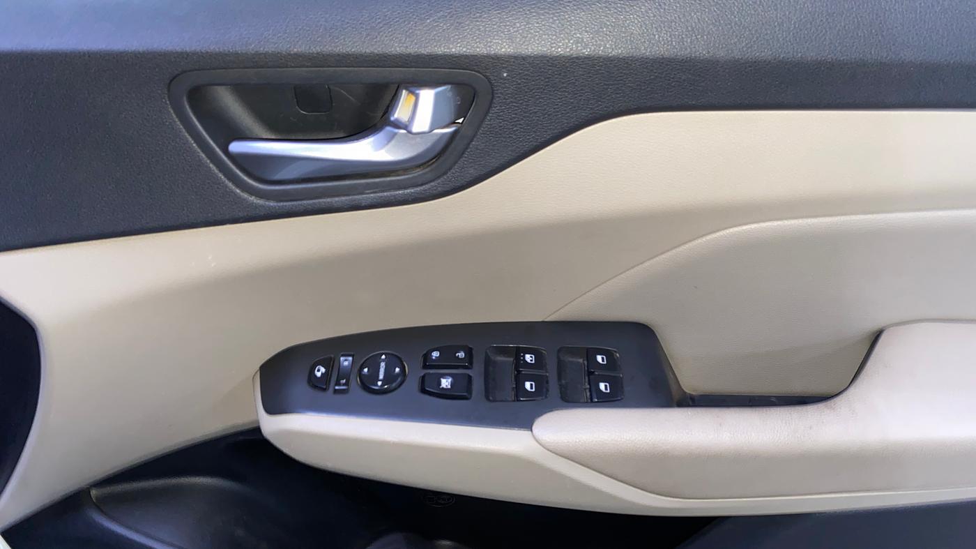 2022 Hyundai Verna SX (O) 1.5 VTVT IVT, Petrol, Automatic, 64,925 km, Driver Side Door Panels Control
