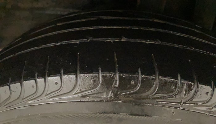 2021 Toyota YARIS G MT, Petrol, Manual, 60,417 km, Left Rear Tyre Tread