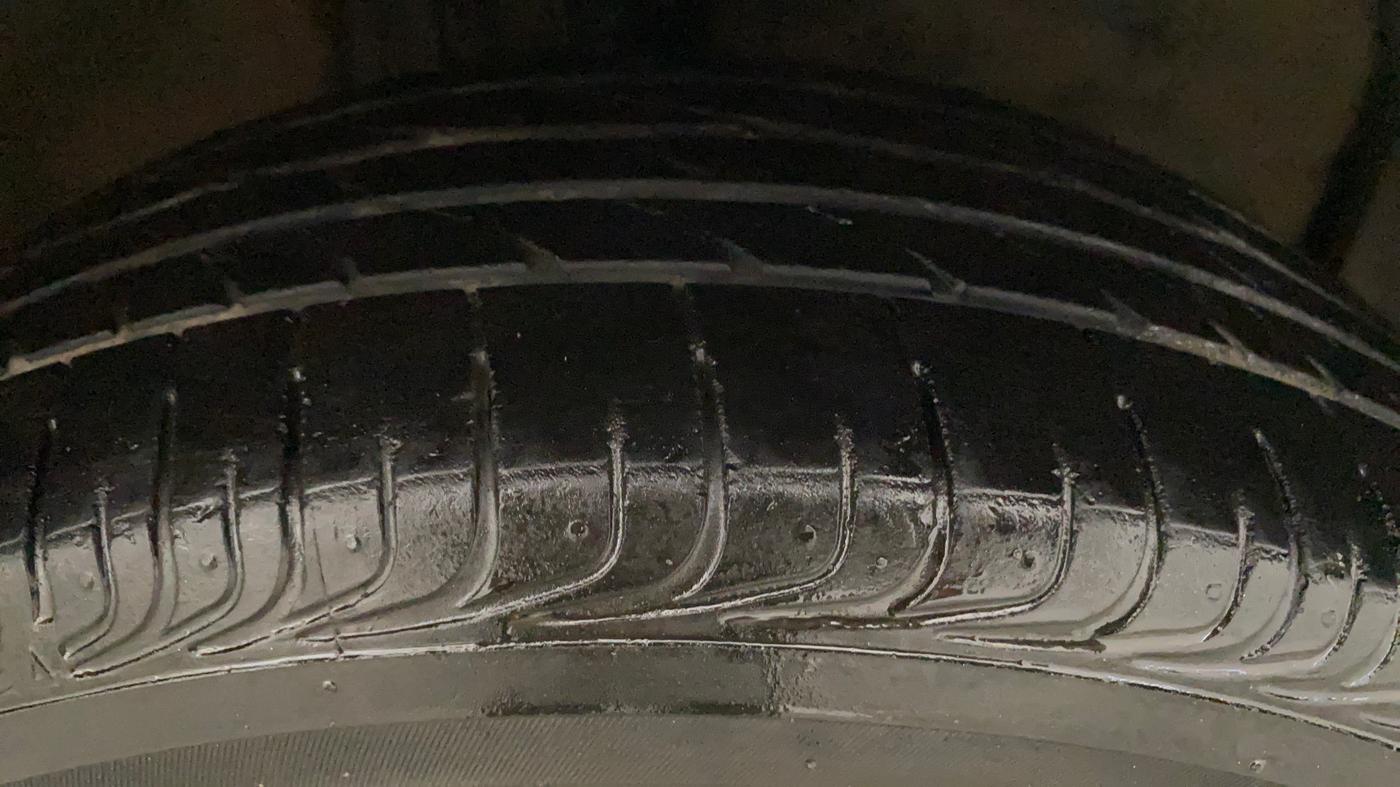 2021 Toyota YARIS G MT, Petrol, Manual, 60,417 km, Right Front Tyre Tread