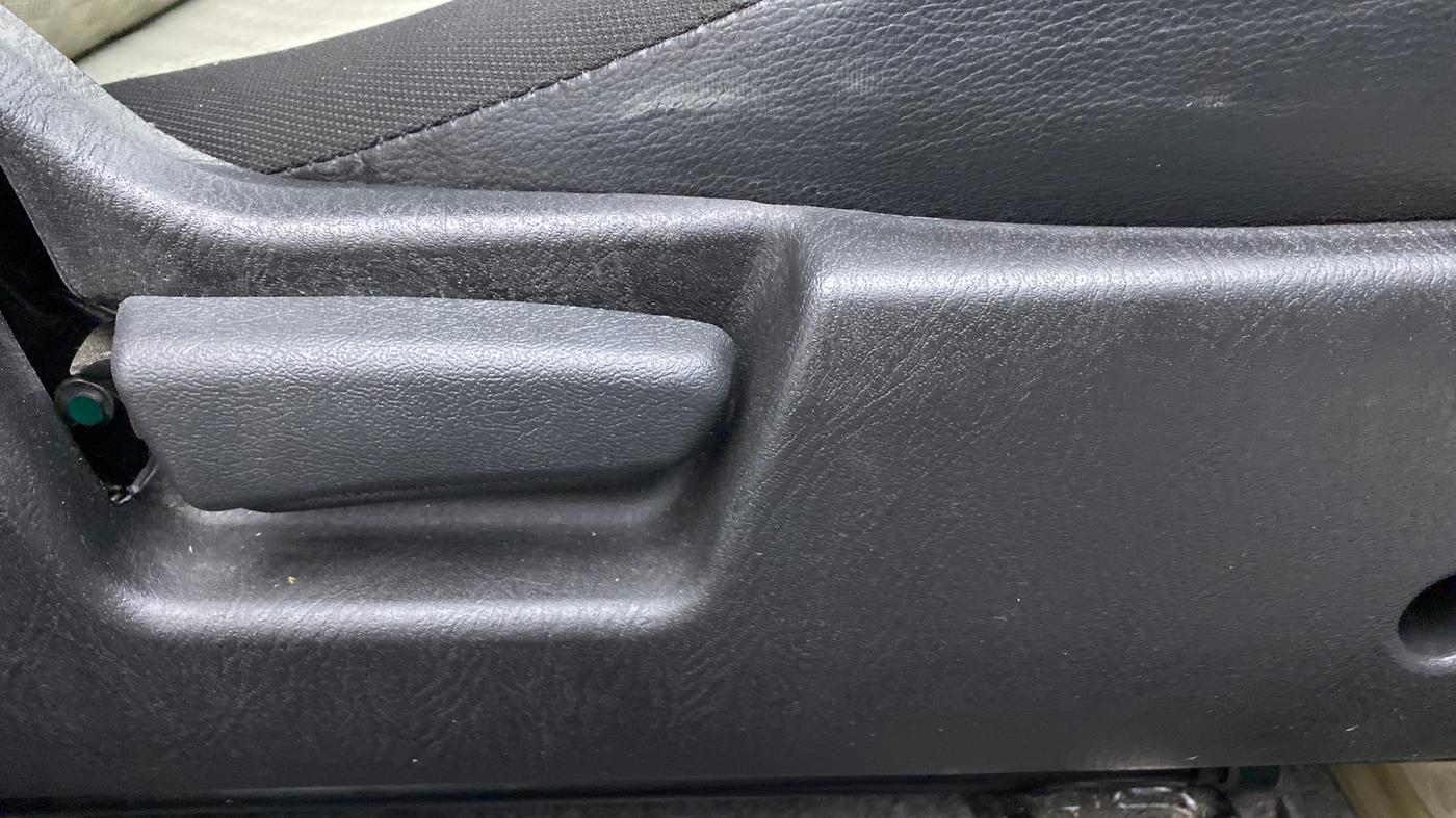 2020 Maruti Alto VXI, Petrol, Manual, 13,637 km, Driver Side Adjustment Panel