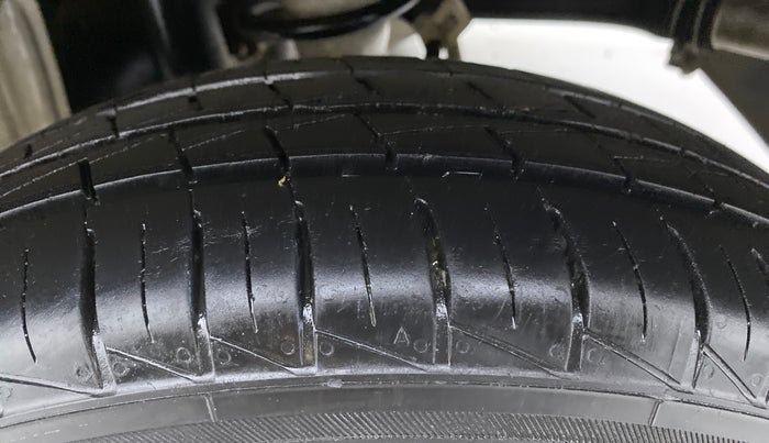 2020 Maruti Alto VXI, Petrol, Manual, 13,637 km, Left Rear Tyre Tread