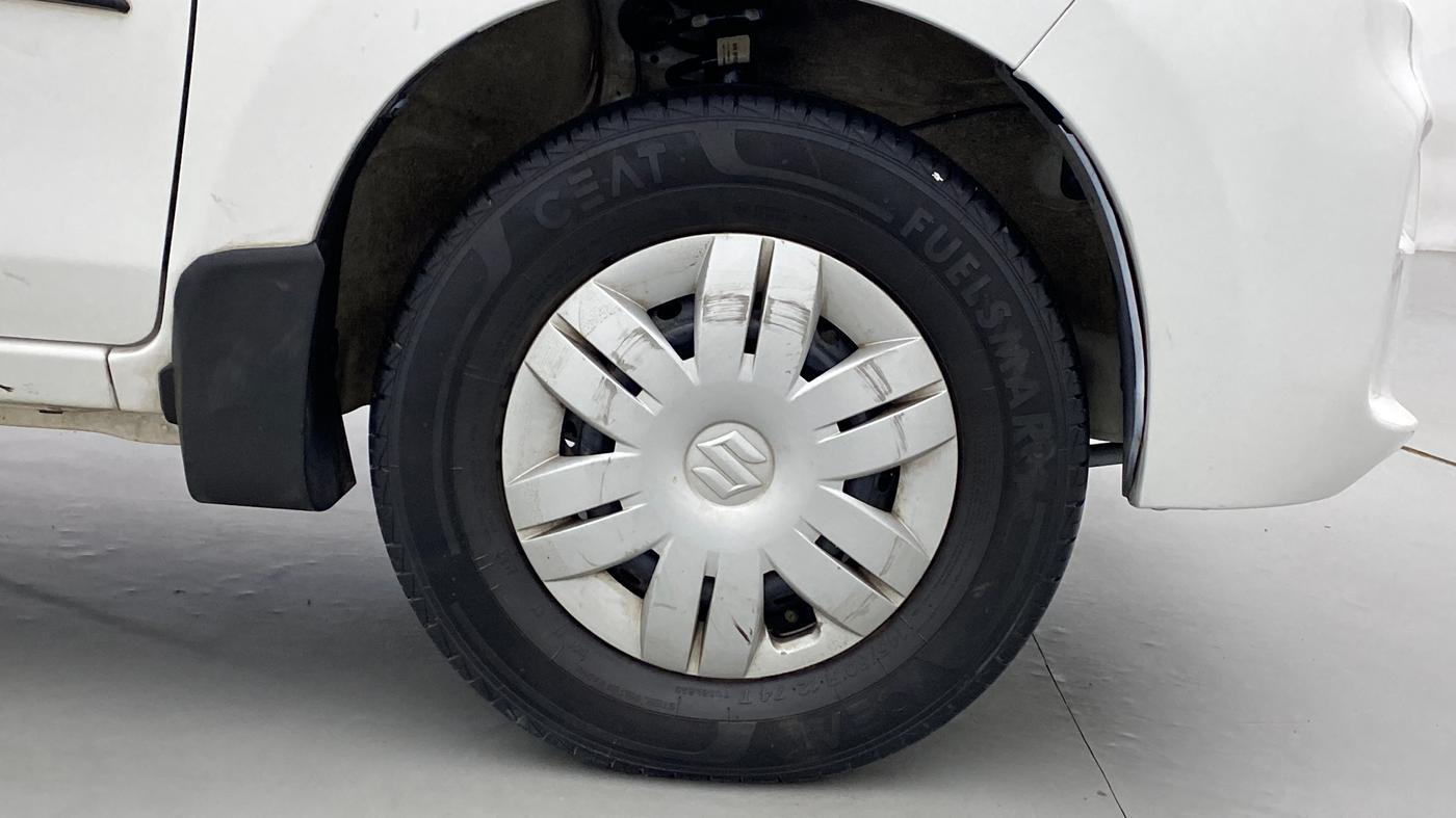 2020 Maruti Alto VXI, Petrol, Manual, 13,637 km, Right Front Wheel