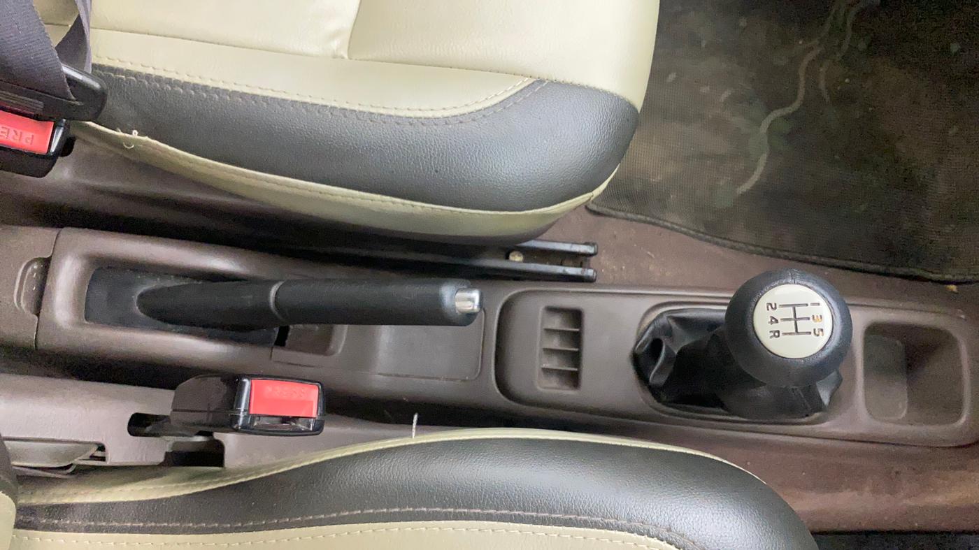 2012 Maruti Zen Estilo VXI, Petrol, Manual, 64,294 km, Gear Lever