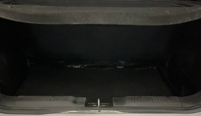 2019 Maruti Swift VXI AMT, Petrol, Automatic, 44,450 km, Boot Inside