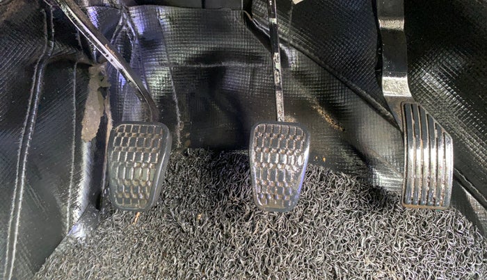 2021 Tata PUNCH ACCOMPLISHED MT, CNG, Manual, 84,246 km, Pedals