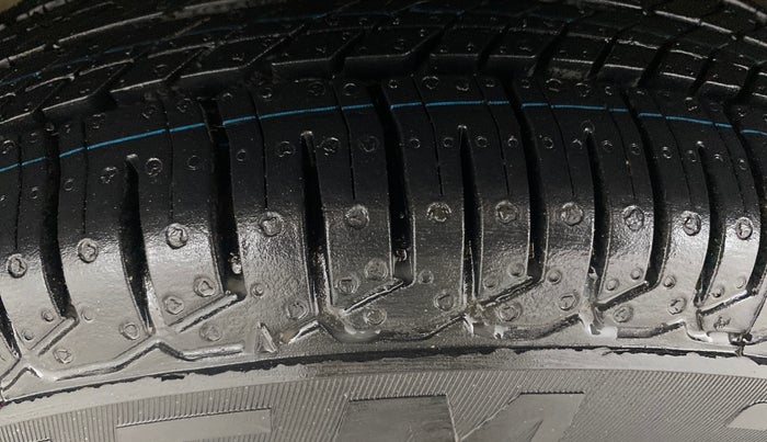 2018 Renault Kwid RXL, Petrol, Manual, 78,343 km, Left Front Tyre Tread