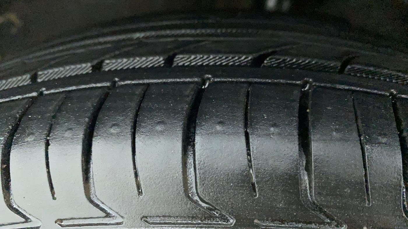 2014 Maruti Celerio VXI, Petrol, Manual, 64,335 km, Left Front Tyre Tread