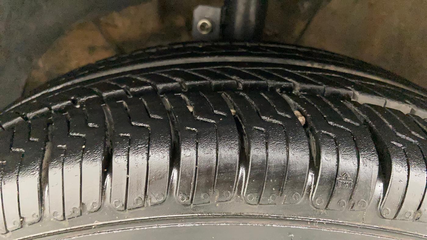 2018 Maruti Swift ZXI AMT, Petrol, Automatic, 69,238 km, Left Front Tyre Tread