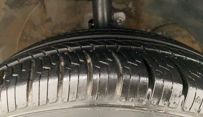 2018 Maruti Swift ZXI AMT, Petrol, Automatic, 69,238 km, Right Front Tyre Tread