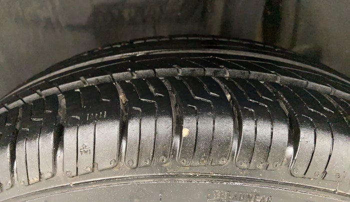 2018 Maruti Swift ZXI AMT, Petrol, Automatic, 69,238 km, Left Rear Tyre Tread