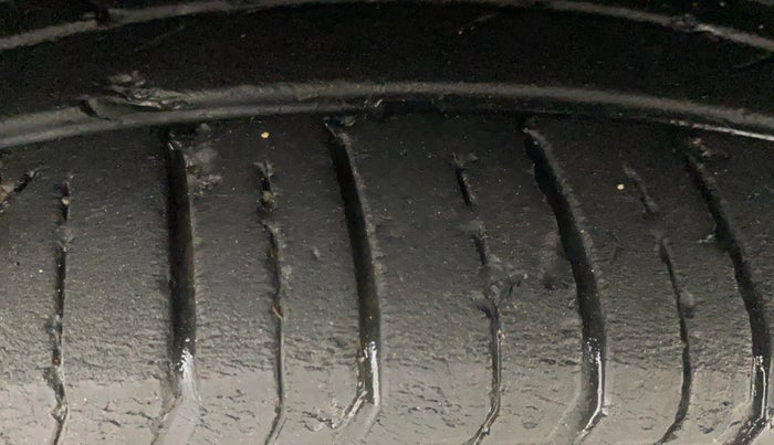 2021 Hyundai NEW I20 SPORTZ 1.2 AT, Petrol, Automatic, 33,875 km, Left Rear Tyre Tread