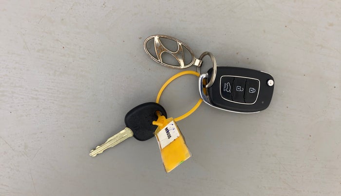 2021 Hyundai NEW I20 SPORTZ 1.2 AT, Petrol, Automatic, 33,875 km, Key Close Up