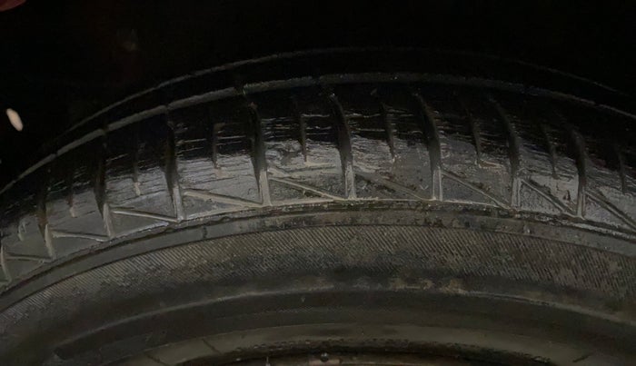 2019 Hyundai NEW SANTRO SPORTZ CNG, CNG, Manual, 72,687 km, Left Front Tyre Tread