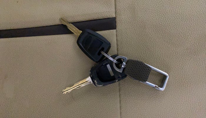 2019 Hyundai NEW SANTRO SPORTZ CNG, CNG, Manual, 72,687 km, Key Close Up