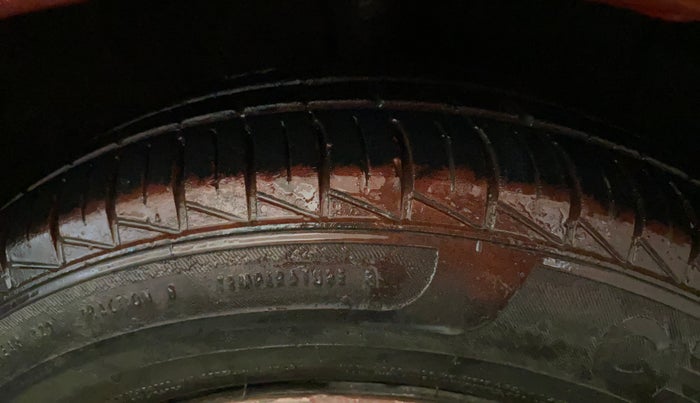 2019 Hyundai NEW SANTRO SPORTZ CNG, CNG, Manual, 72,687 km, Right Front Tyre Tread