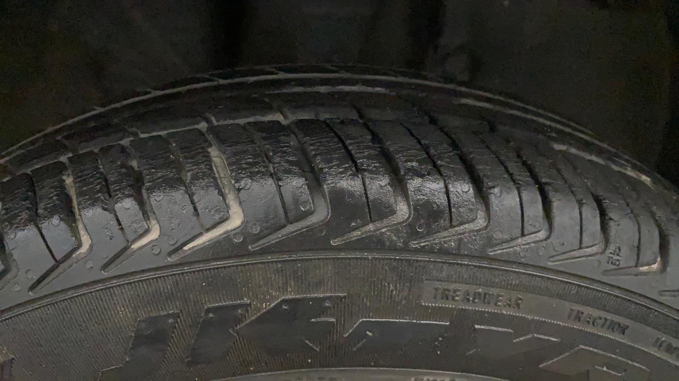 2017 Renault Kwid RXT 0.8, Petrol, Manual, 20,165 km, Right Front Tyre Tread