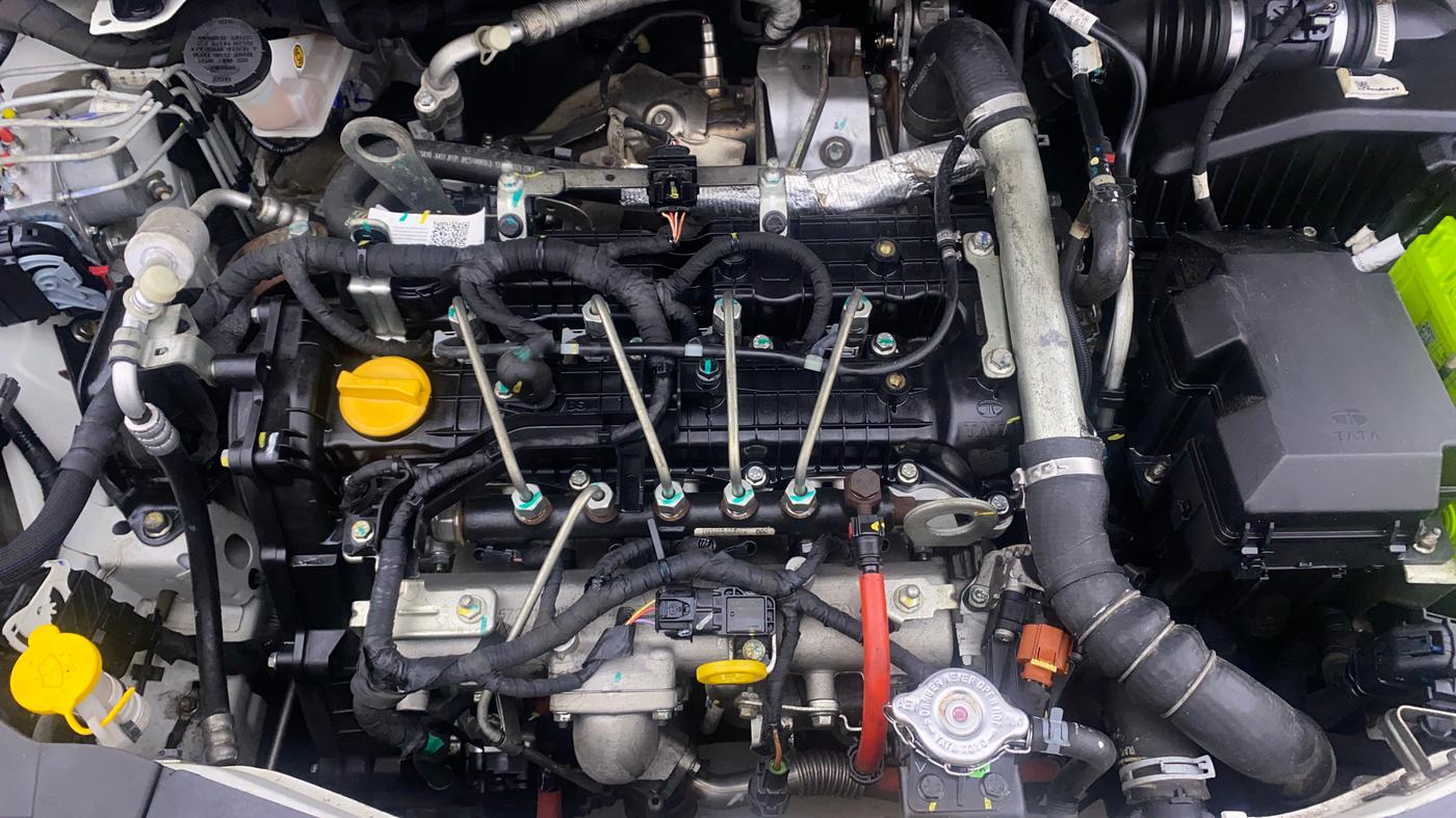 2023 Tata ALTROZ XZ PLUS DIESEL, Diesel, Manual, 10,407 km, Engine View