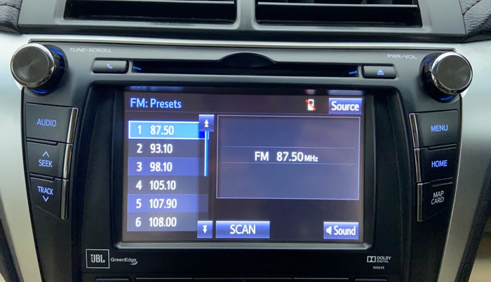 2017 Toyota Camry HYBRID, Petrol, Automatic, 70,420 km, Infotainment System