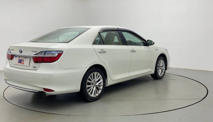 2017 Toyota Camry HYBRID, Petrol, Automatic, 70,420 km, Right Back Diagonal (45- Degree) View
