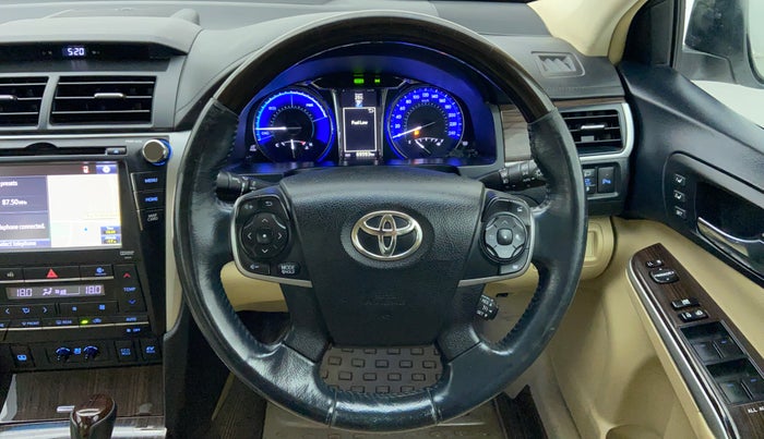 2017 Toyota Camry HYBRID, Petrol, Automatic, 70,420 km, Steering Wheel Close-up