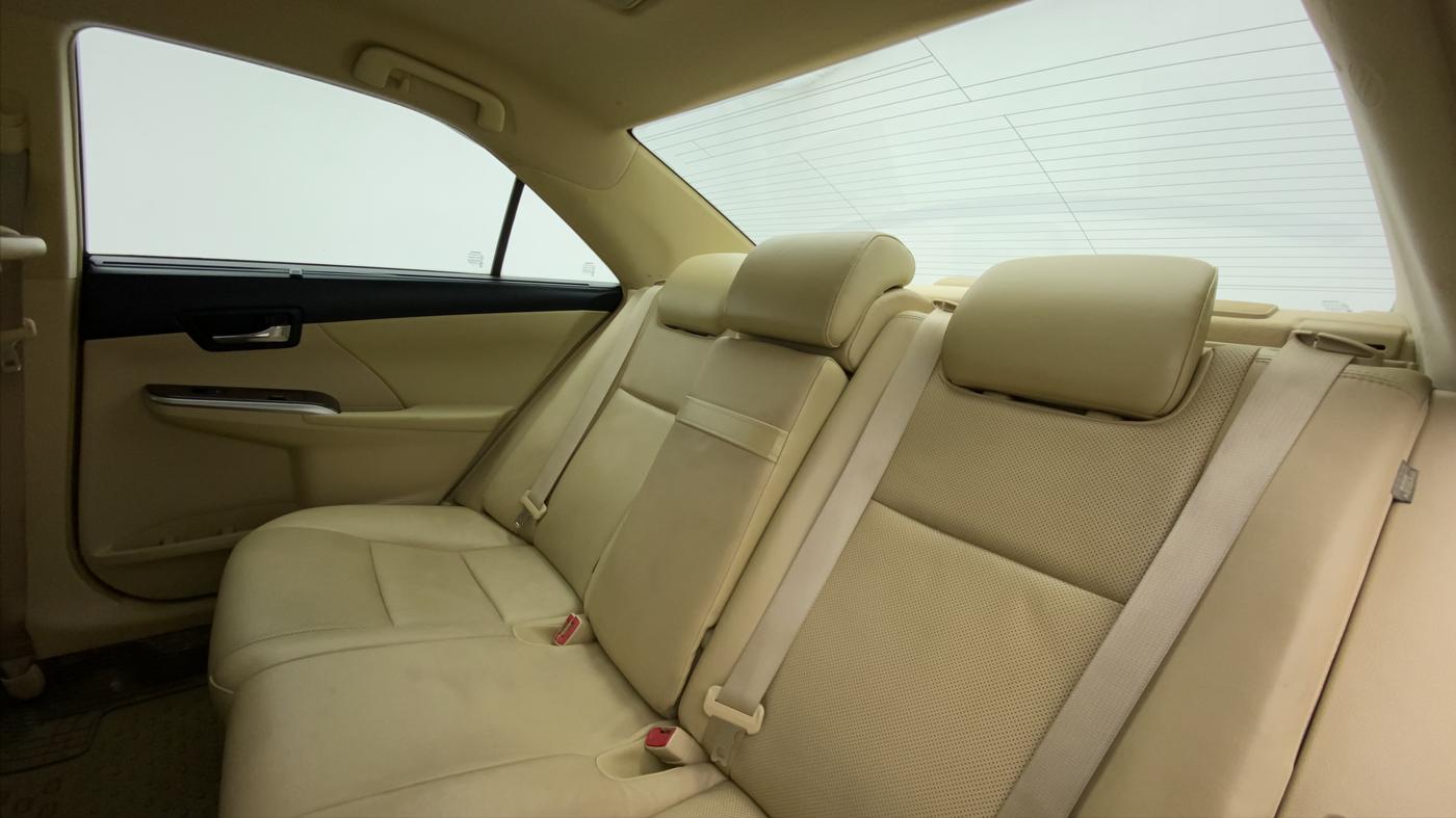 2017 Toyota Camry HYBRID, Petrol, Automatic, 70,420 km, Right Side Door Cabin View