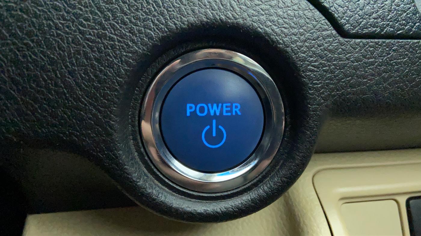 2017 Toyota Camry HYBRID, Petrol, Automatic, 70,420 km, push start button