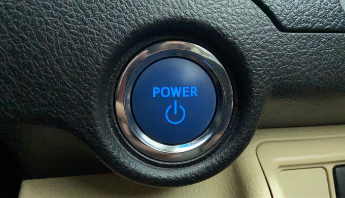 2017 Toyota Camry HYBRID, Petrol, Automatic, 70,420 km, push start button