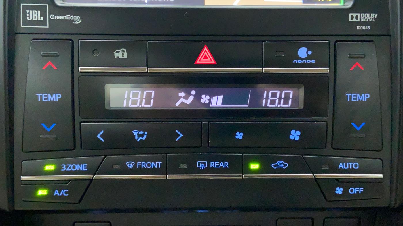 2017 Toyota Camry HYBRID, Petrol, Automatic, 70,420 km, Automatic Climate Control