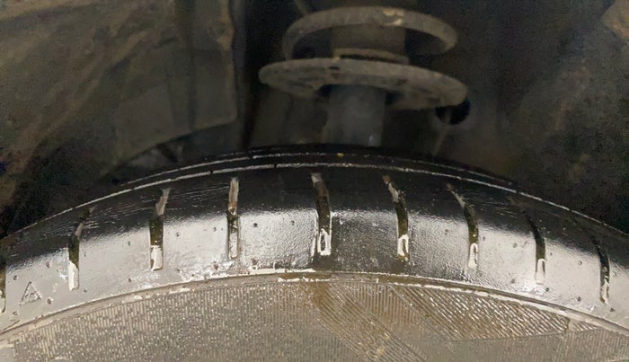 2018 Maruti Baleno ZETA PETROL 1.2, Petrol, Manual, 24,645 km, Left Front Tyre Tread