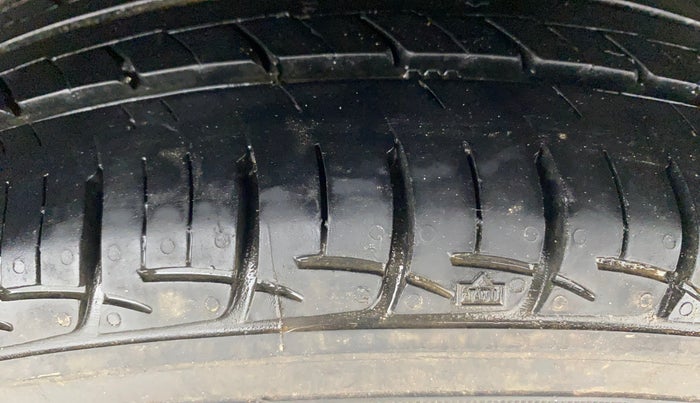 2014 Hyundai Grand i10 SPORTZ 1.2 KAPPA VTVT, Petrol, Manual, 23,721 km, Left Rear Tyre Tread