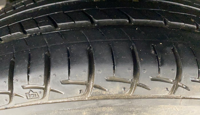 2014 Hyundai Grand i10 SPORTZ 1.2 KAPPA VTVT, Petrol, Manual, 23,721 km, Right Rear Tyre Tread