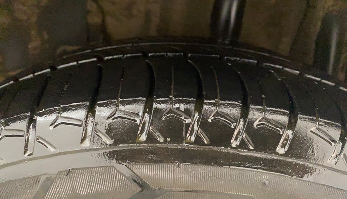 2017 Tata TIGOR XT PETROL, Petrol, Manual, 76,542 km, Left Rear Tyre Tread