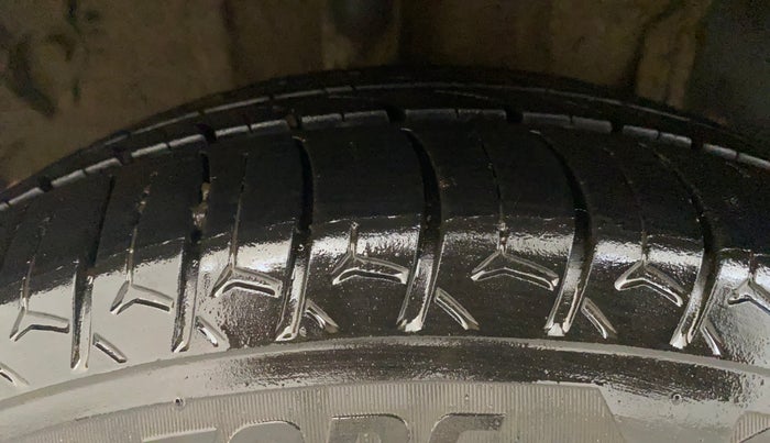 2017 Tata TIGOR XT PETROL, Petrol, Manual, 76,542 km, Right Rear Tyre Tread