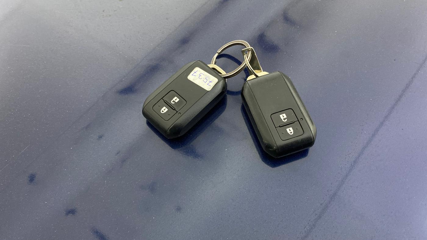 2023 Maruti Grand Vitara ALPHA SMART HYBRID AT, Petrol, Automatic, 92,996 km, Key Close Up