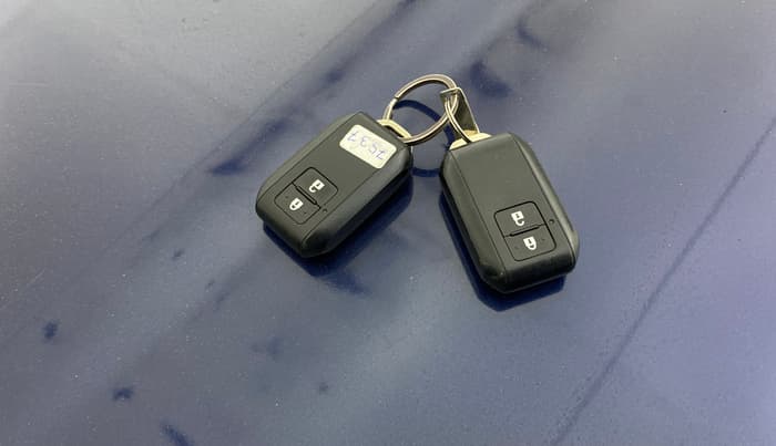 2023 Maruti Grand Vitara ALPHA SMART HYBRID AT, Petrol, Automatic, 92,996 km, Key Close Up