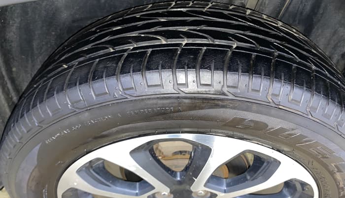 2023 Maruti Grand Vitara ALPHA SMART HYBRID AT, Petrol, Automatic, 92,996 km, Left Rear Tyre Tread