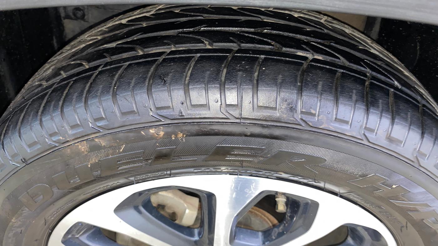 2023 Maruti Grand Vitara ALPHA SMART HYBRID AT, Petrol, Automatic, 92,996 km, Left Front Tyre Tread