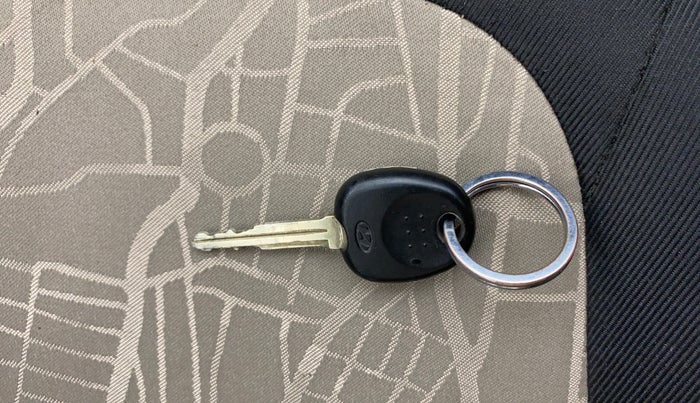 2015 Hyundai Grand i10 SPORTZ 1.2 KAPPA VTVT, Petrol, Manual, 77,879 km, Key Close Up