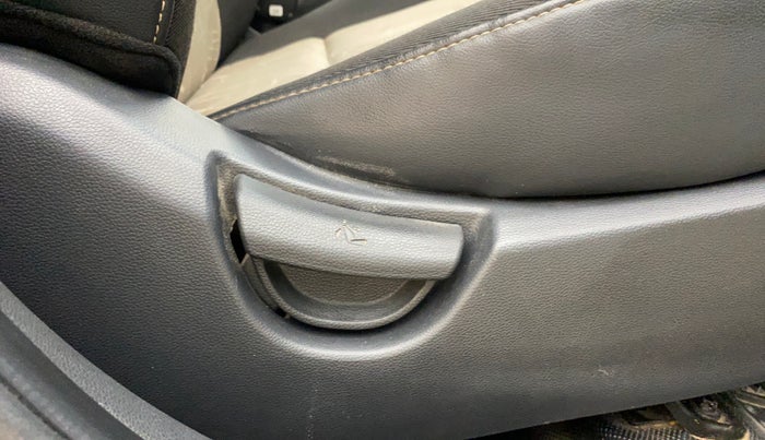 2015 Hyundai Grand i10 SPORTZ 1.2 KAPPA VTVT, Petrol, Manual, 77,879 km, Driver Side Adjustment Panel