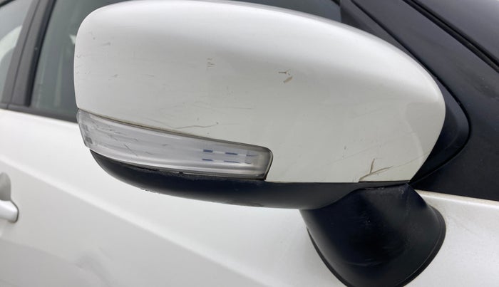 2018 Maruti IGNIS DELTA 1.2, Petrol, Manual, 40,244 km, Right rear-view mirror - Cover has minor damage