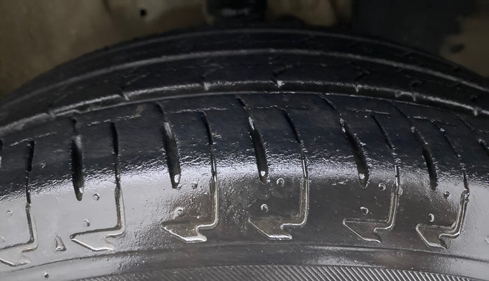 2018 Maruti IGNIS DELTA 1.2, Petrol, Manual, 40,244 km, Right Front Tyre Tread