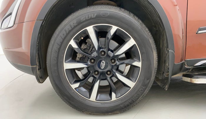 2019 Mahindra XUV500 W11(O), Diesel, Manual, 36,847 km, Left Front Wheel