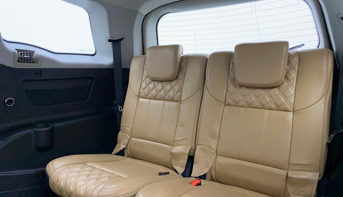 2019 Mahindra XUV500 W11(O), Diesel, Manual, 36,847 km, Third Seat Row ( optional )