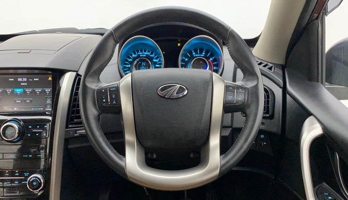 2019 Mahindra XUV500 W11(O), Diesel, Manual, 36,847 km, Steering Wheel Close Up